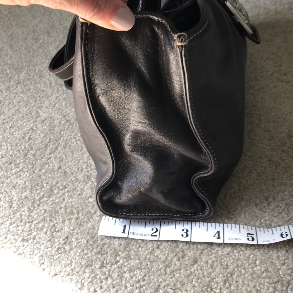 Handbag - Picture 2 of 7